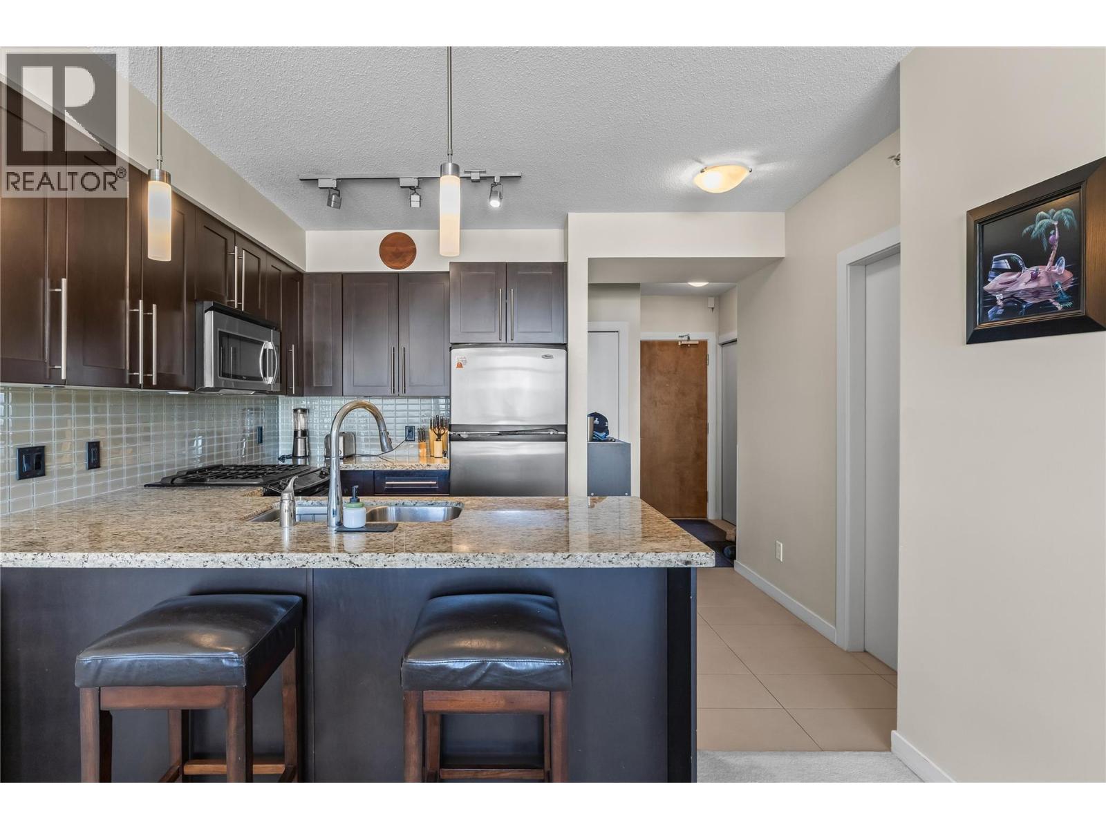 1075 Sunset Drive Unit# 1904, Kelowna, British Columbia  V1Y 9Y9 - Photo 9 - 10387645