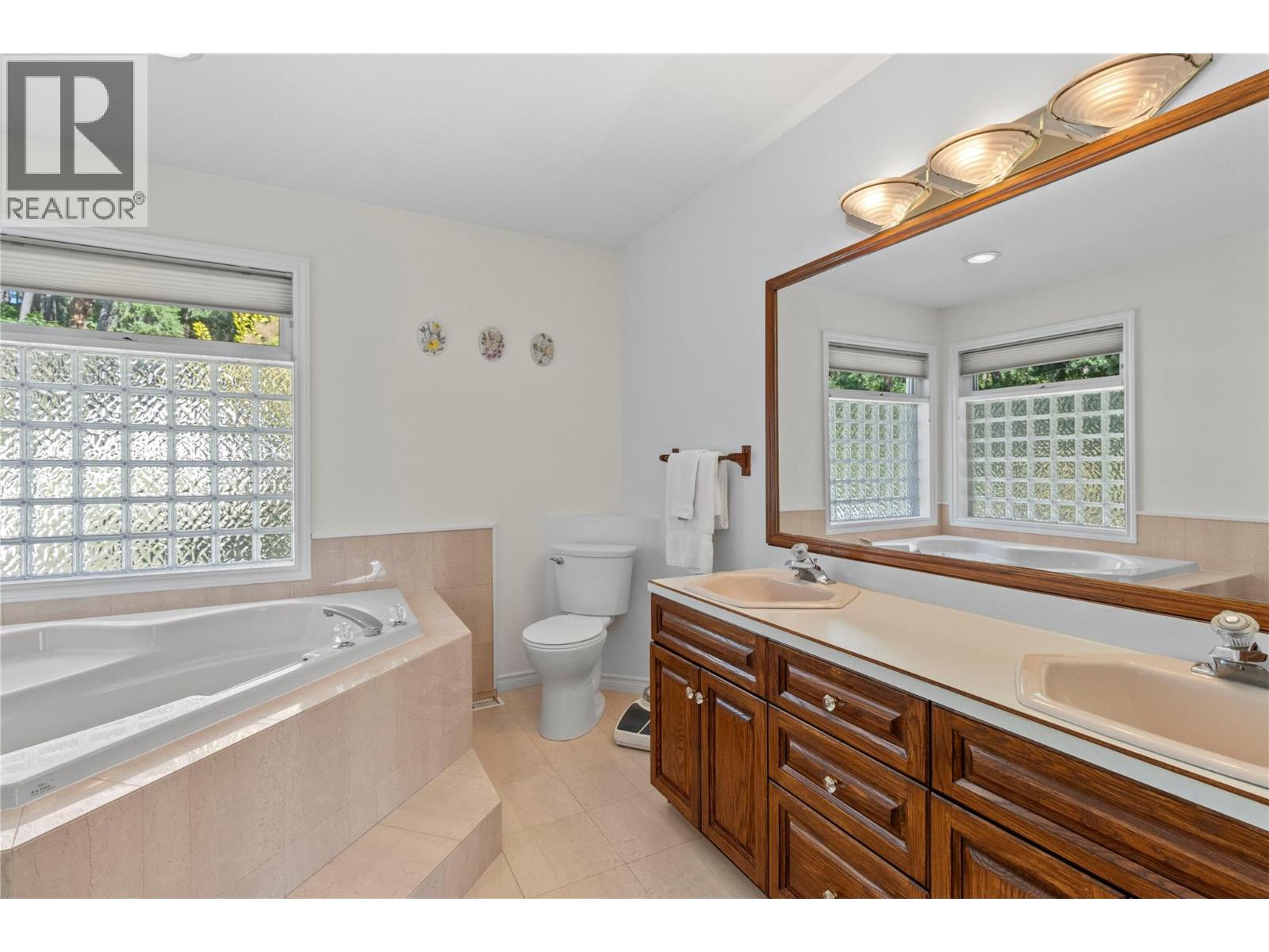 5231 11 Street Ne, Salmon Arm, British Columbia  V1E 3N3 - Photo 36 - 10386245