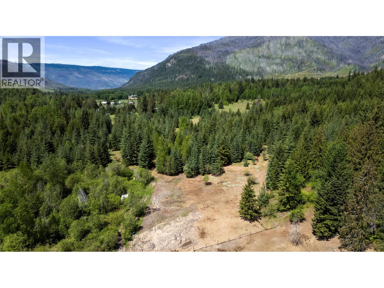 4993 Meadow Creek Road, Celista, British Columbia  V0E 1M6 - Photo 11 - 10387766