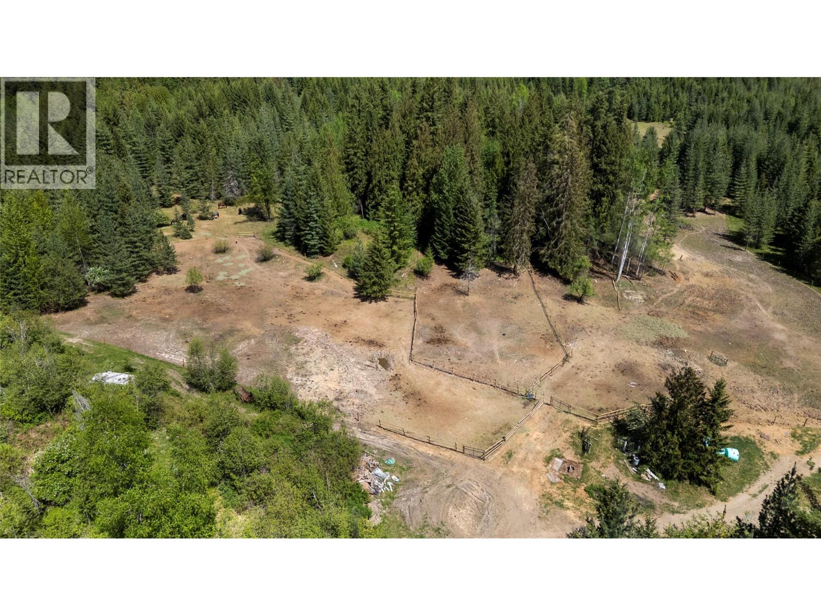 4993 Meadow Creek Road, Celista, British Columbia  V0E 1M6 - Photo 5 - 10387766