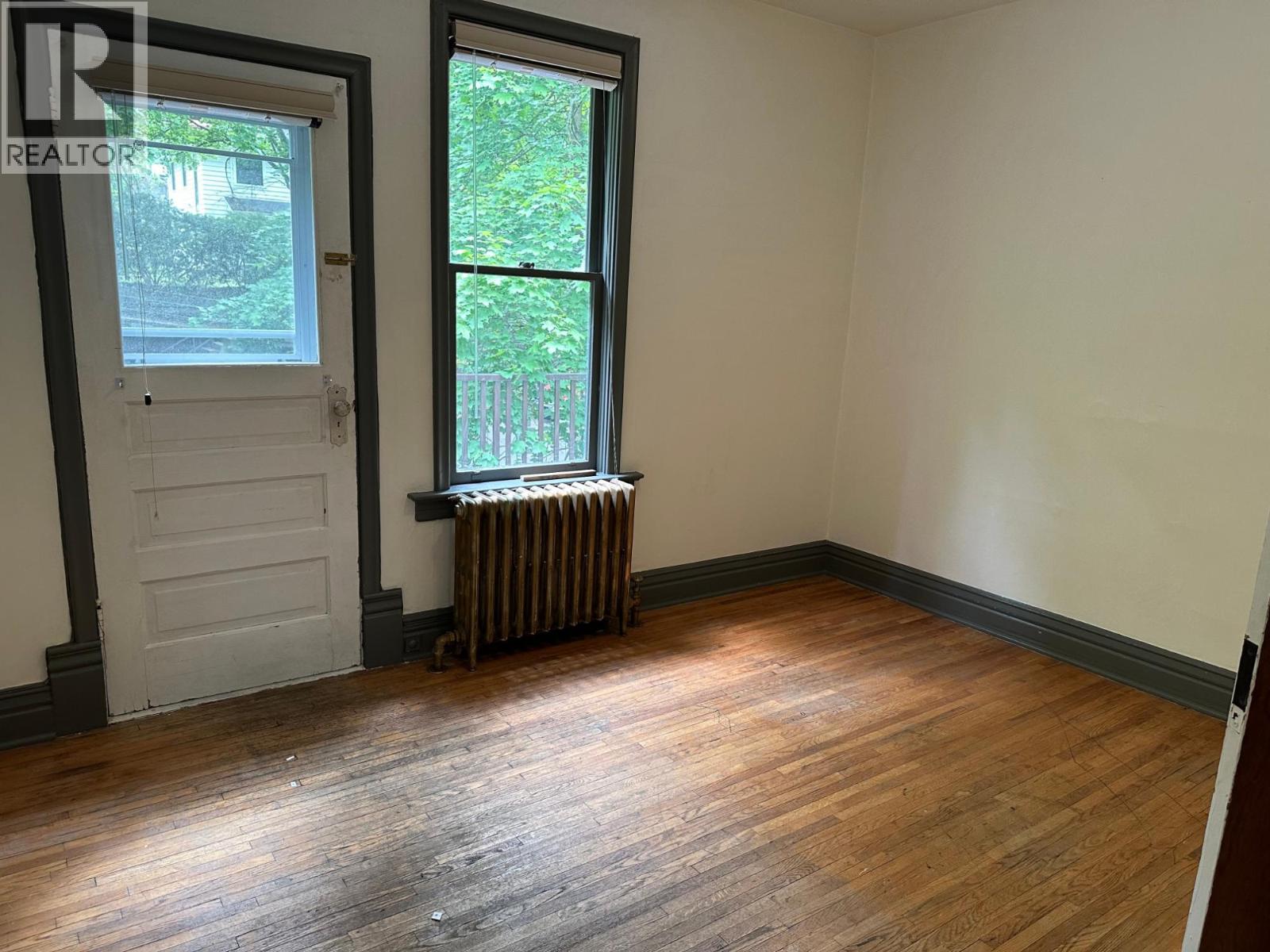 815 Baker Street, Nelson, British Columbia  V1L 4J8 - Photo 10 - 10387676