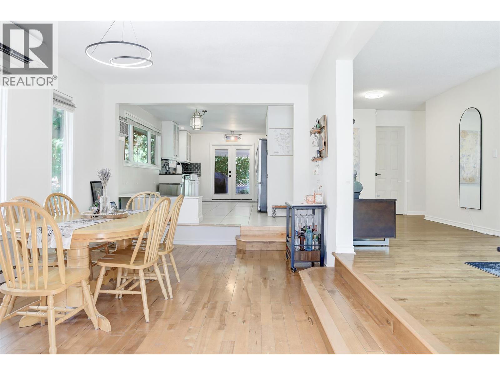 812 Paret Road, Kelowna, British Columbia  V1W 4P2 - Photo 6 - 10387363