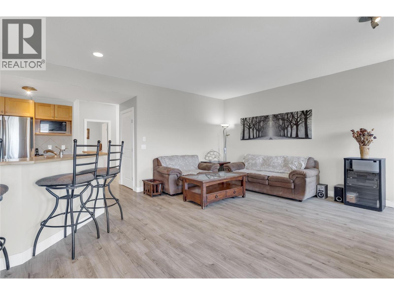 614 South Crest Drive, Kelowna, British Columbia  V1W 4Y6 - Photo 14 - 10387328