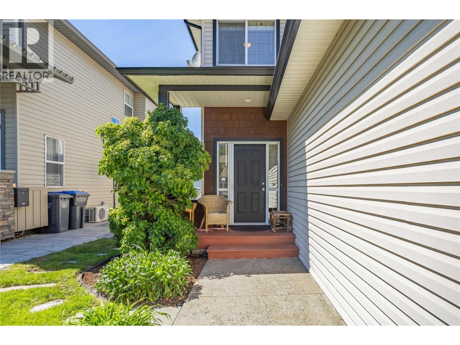 614 South Crest Drive, Kelowna, British Columbia  V1W 4Y6 - Photo 3 - 10387328