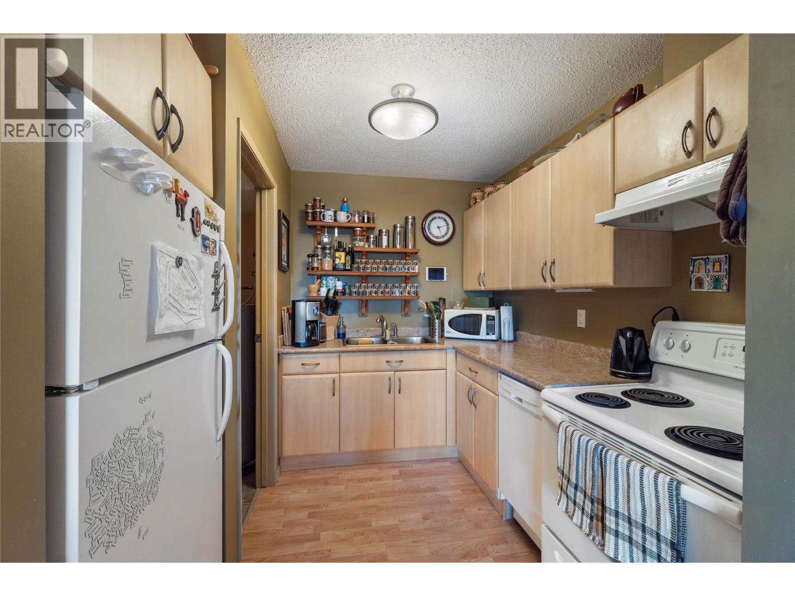 1221 Hugh Allan Drive Unit# 38, Kamloops, British Columbia  V1S 1M7 - Photo 10 - 10385037