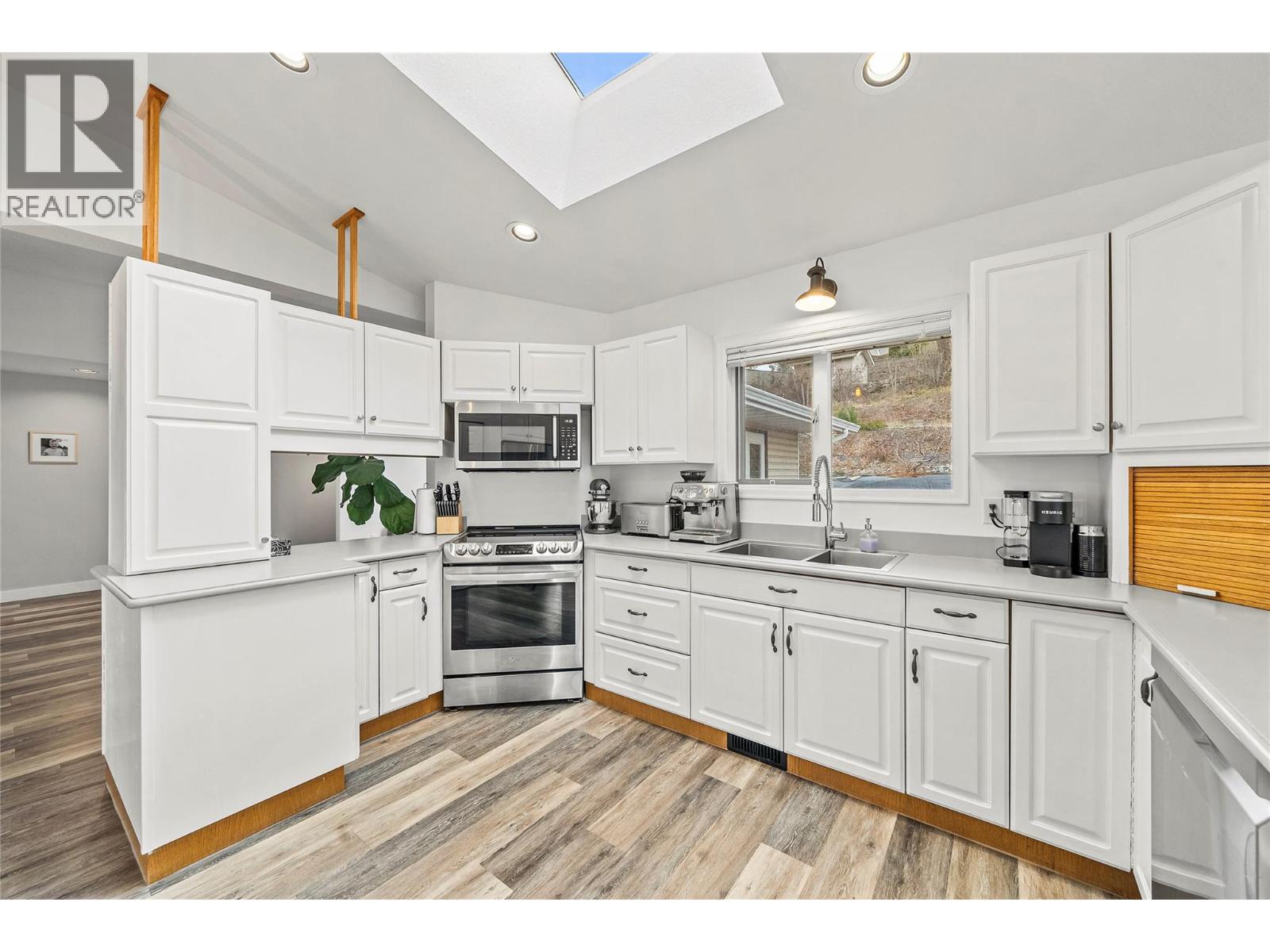 2620 Grand View Place, Blind Bay, British Columbia  V0E 1H2 - Photo 11 - 10387675