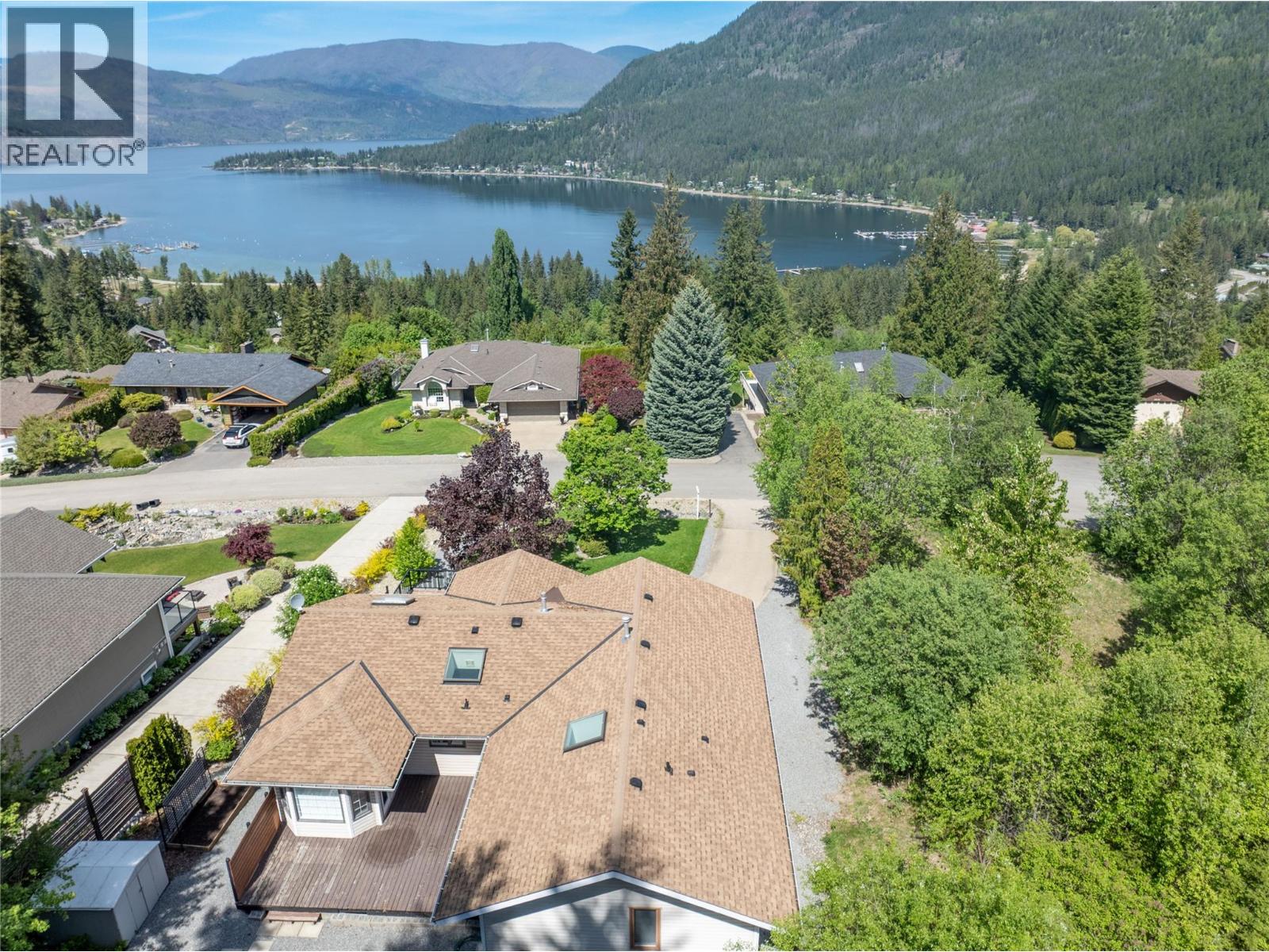 2620 Grand View Place, Blind Bay, British Columbia  V0E 1H2 - Photo 2 - 10387675