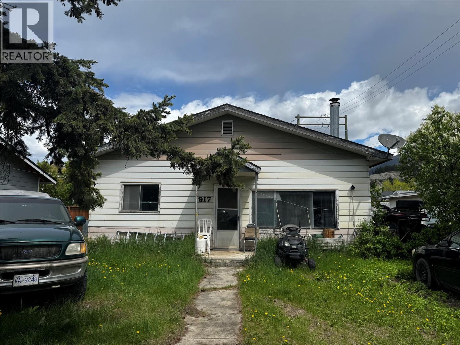 917 12th Street S, golden, British Columbia