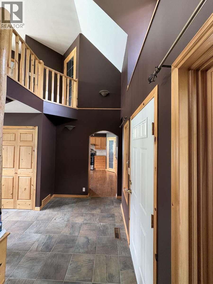 8381 Richardson Crescent, Canal Flats, British Columbia  V0B 1B0 - Photo 11 - 10387785