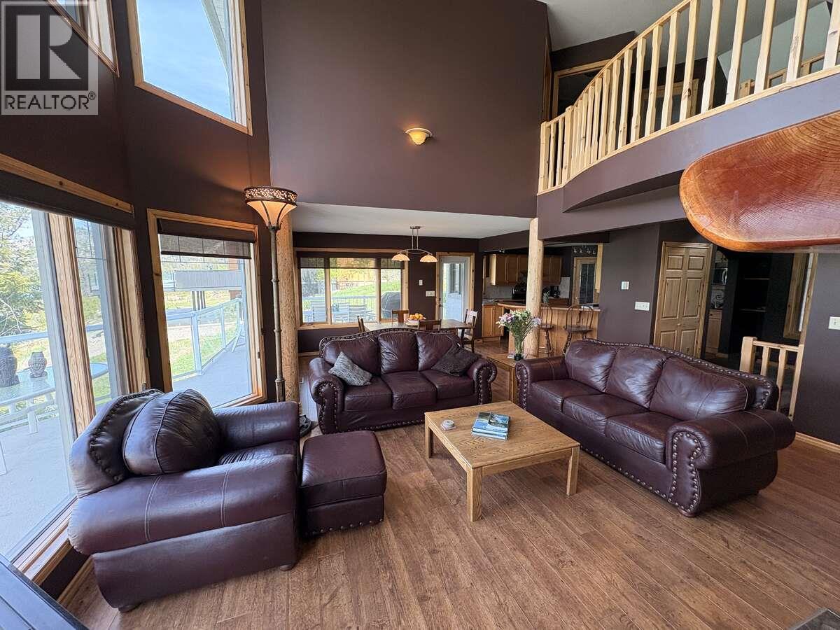 8381 Richardson Crescent, Canal Flats, British Columbia  V0B 1B0 - Photo 17 - 10387785