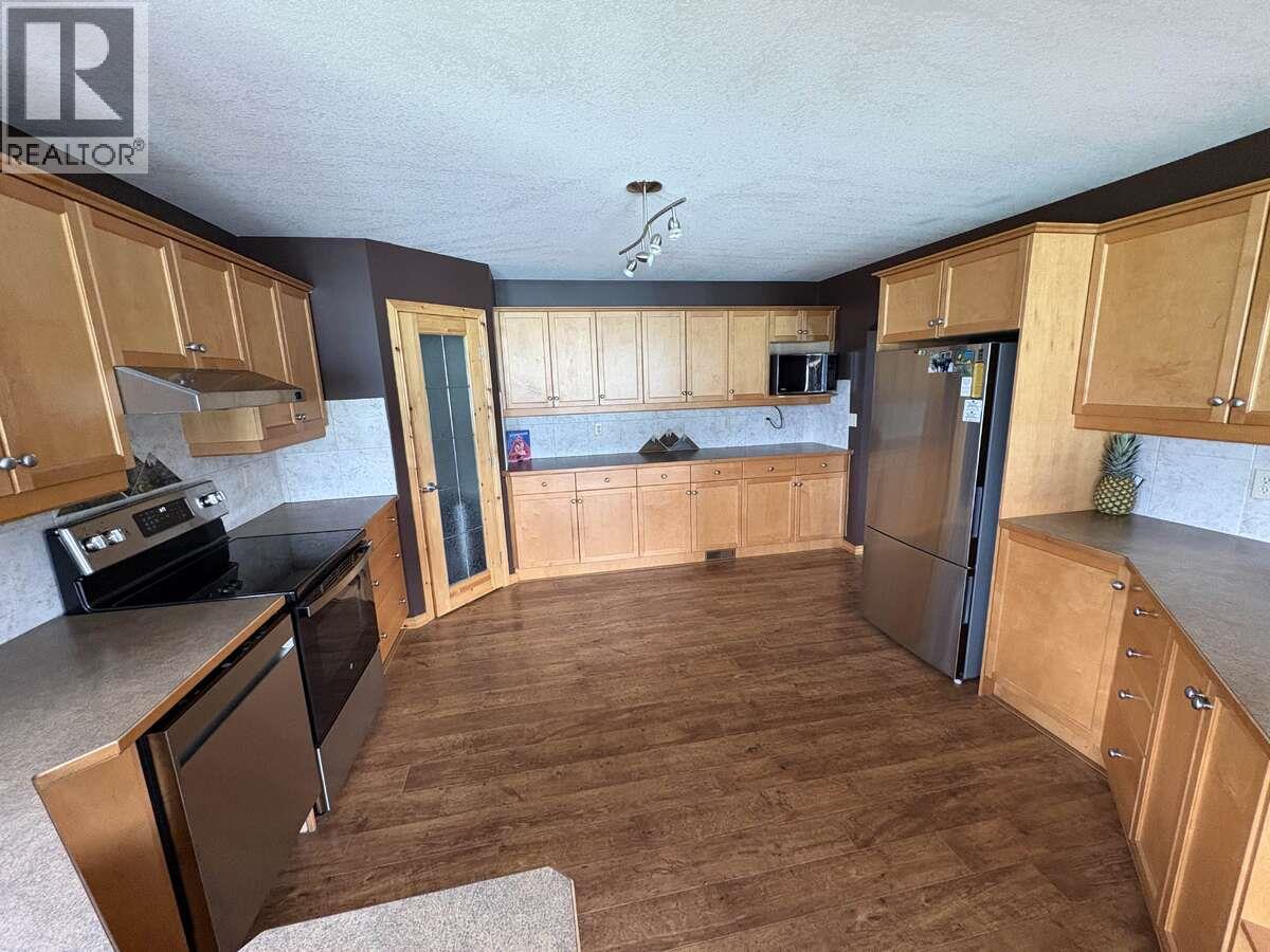 8381 Richardson Crescent, Canal Flats, British Columbia  V0B 1B0 - Photo 20 - 10387785