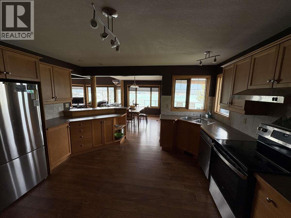 8381 Richardson Crescent, Canal Flats, British Columbia  V0B 1B0 - Photo 21 - 10387785