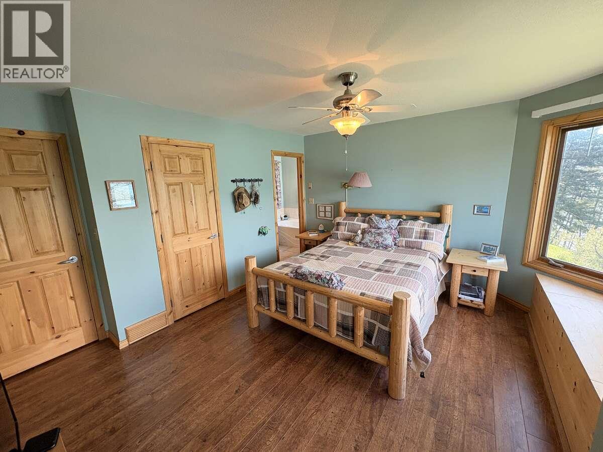 8381 Richardson Crescent, Canal Flats, British Columbia  V0B 1B0 - Photo 27 - 10387785