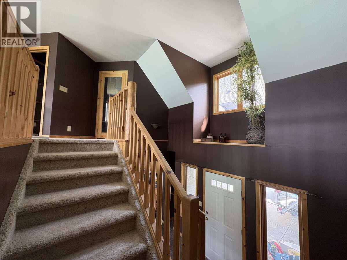 8381 Richardson Crescent, Canal Flats, British Columbia  V0B 1B0 - Photo 34 - 10387785