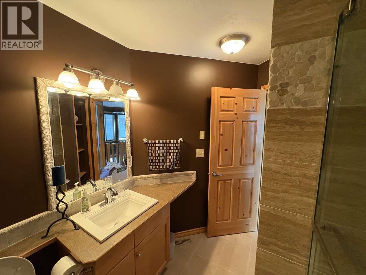 8381 Richardson Crescent, Canal Flats, British Columbia  V0B 1B0 - Photo 51 - 10387785