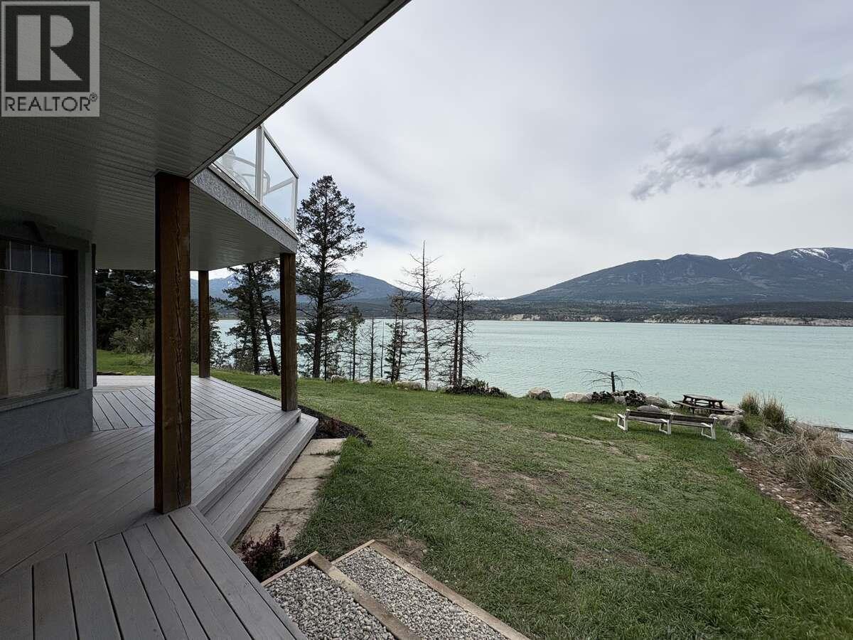 8381 Richardson Crescent, Canal Flats, British Columbia  V0B 1B0 - Photo 60 - 10387785