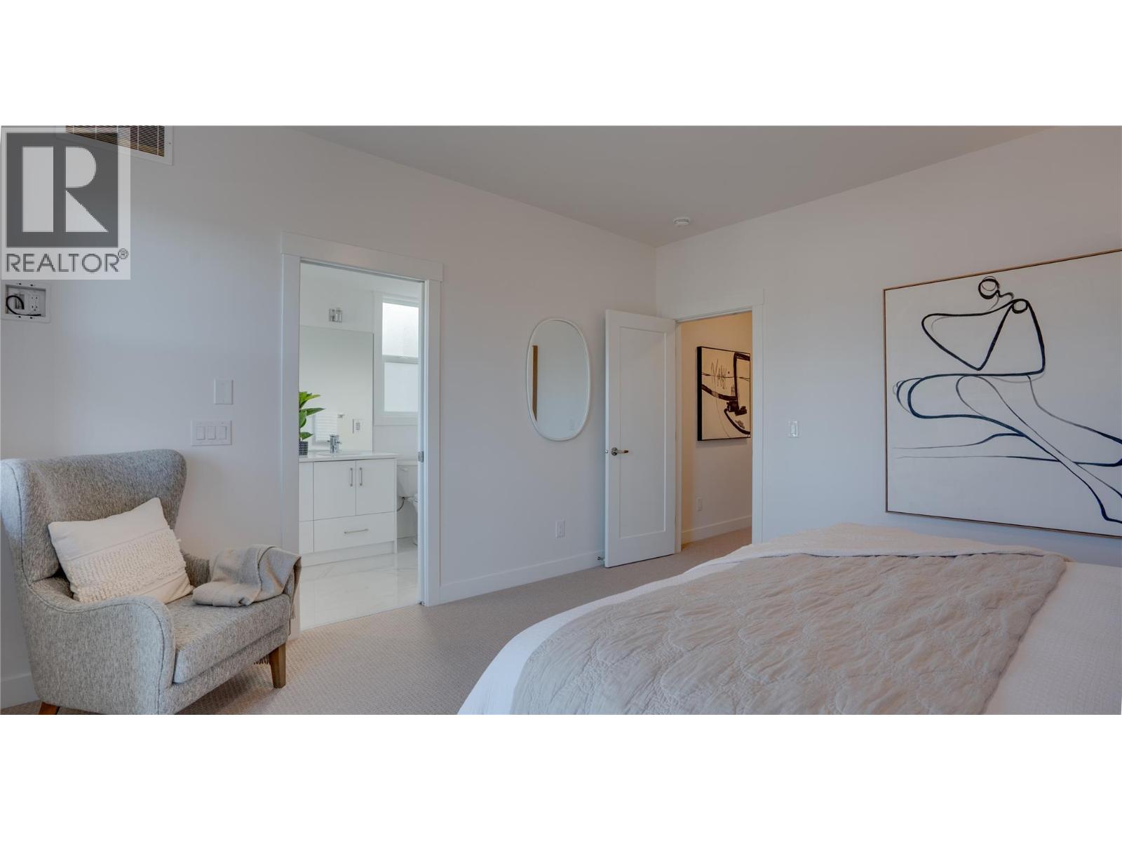 1050 Mt Revelstoke Place Unit# 2, Vernon, British Columbia  V1B 3Z9 - Photo 12 - 10387636