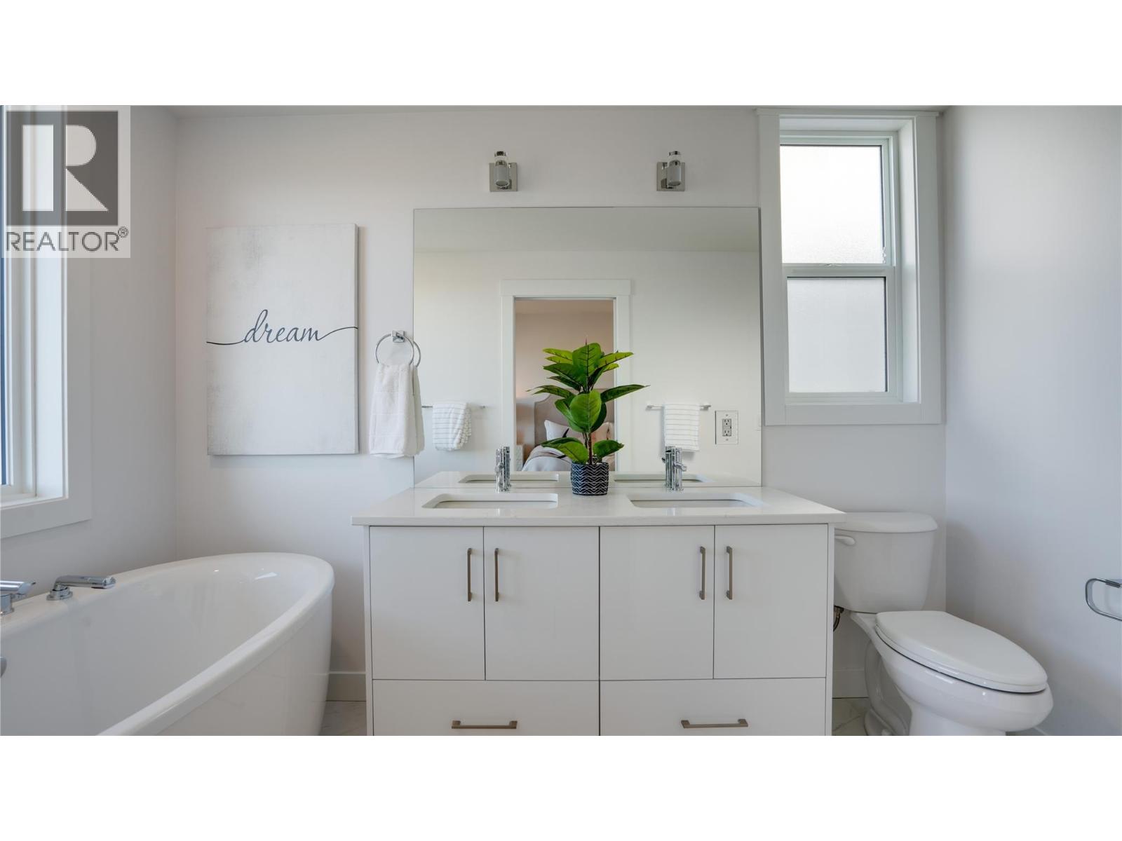 1050 Mt Revelstoke Place Unit# 2, Vernon, British Columbia  V1B 3Z9 - Photo 13 - 10387636