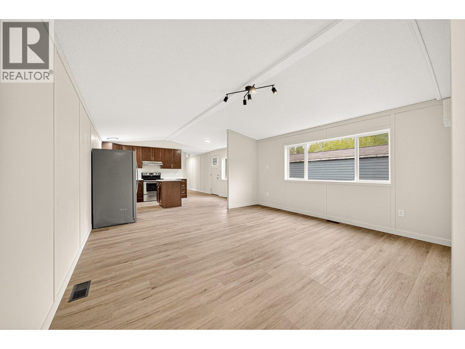50 100 Aspen Drive, Sparwood, British Columbia  V0B 2G0 - Photo 15 - 10387578