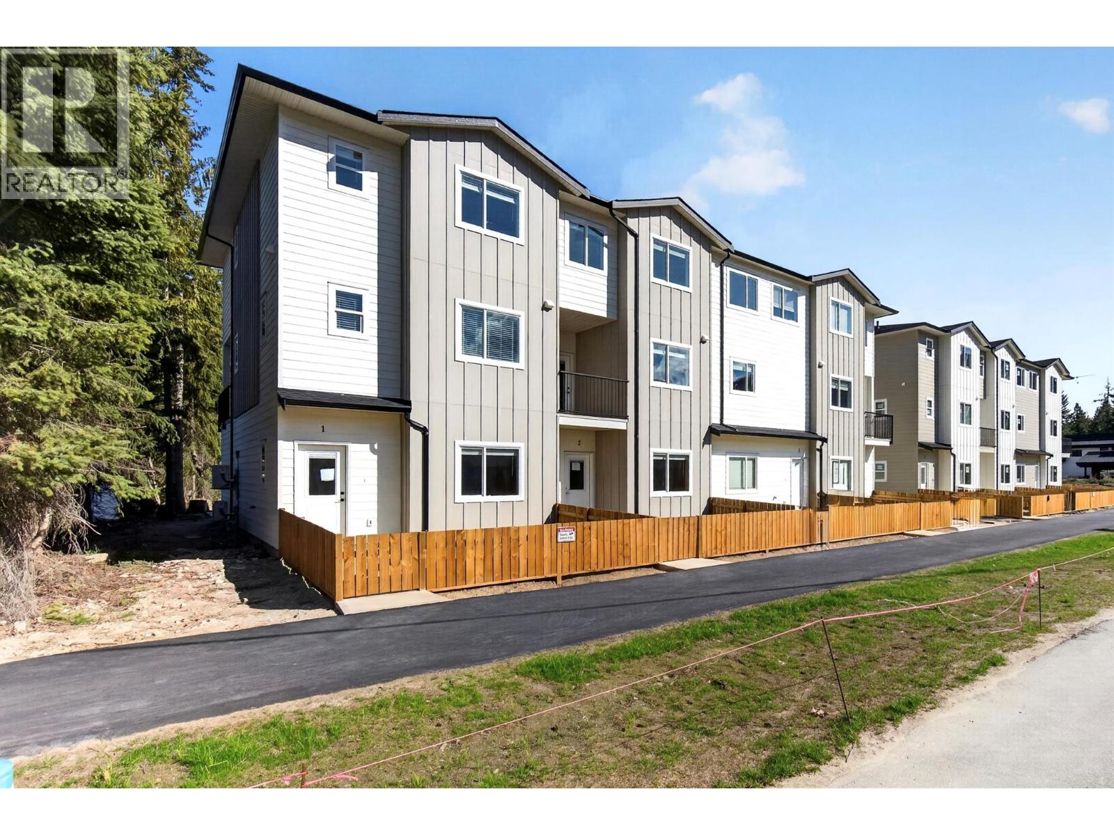 222 Temple Street Unit# 3, sicamous, British Columbia