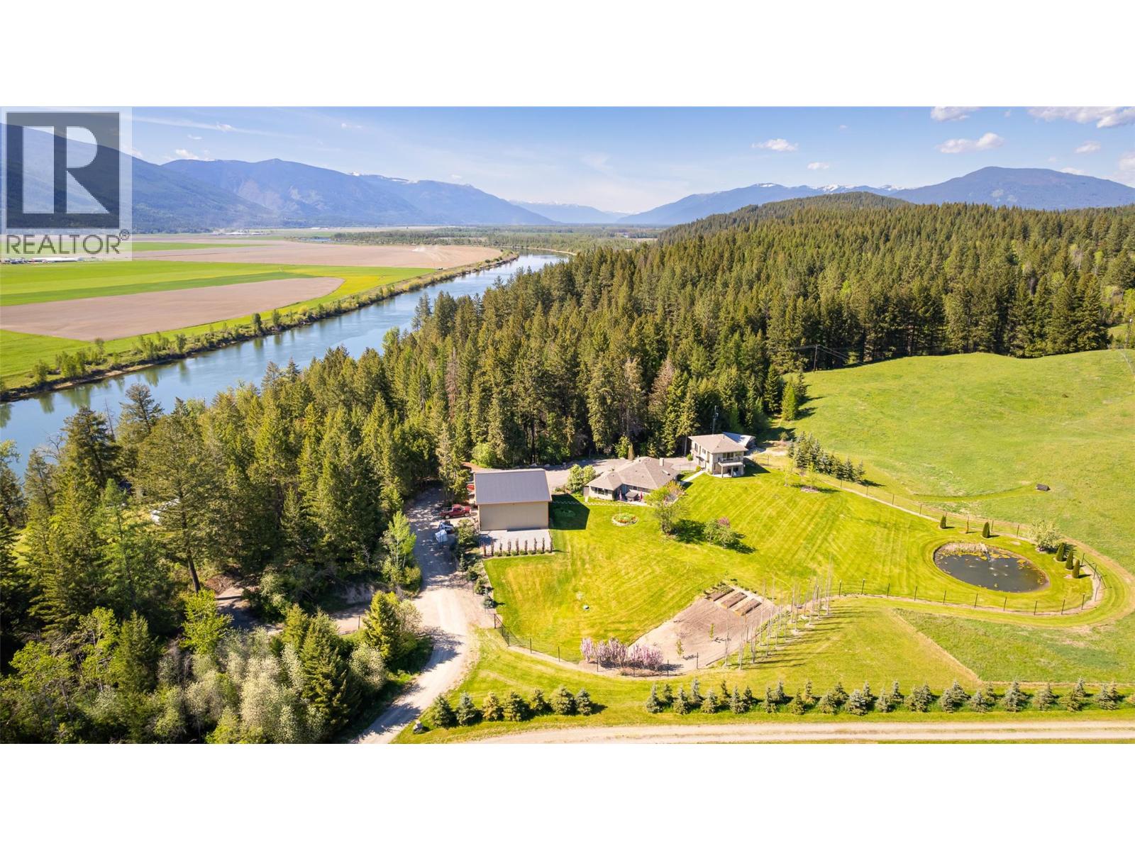 210 21 Highway, lister, British Columbia
