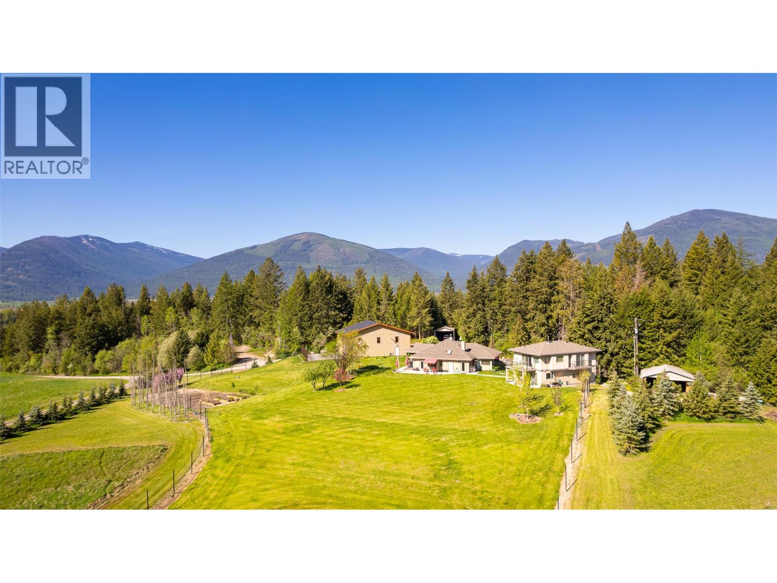 210 21 Highway, Lister, British Columbia  V0B 1G2 - Photo 2 - 10387285