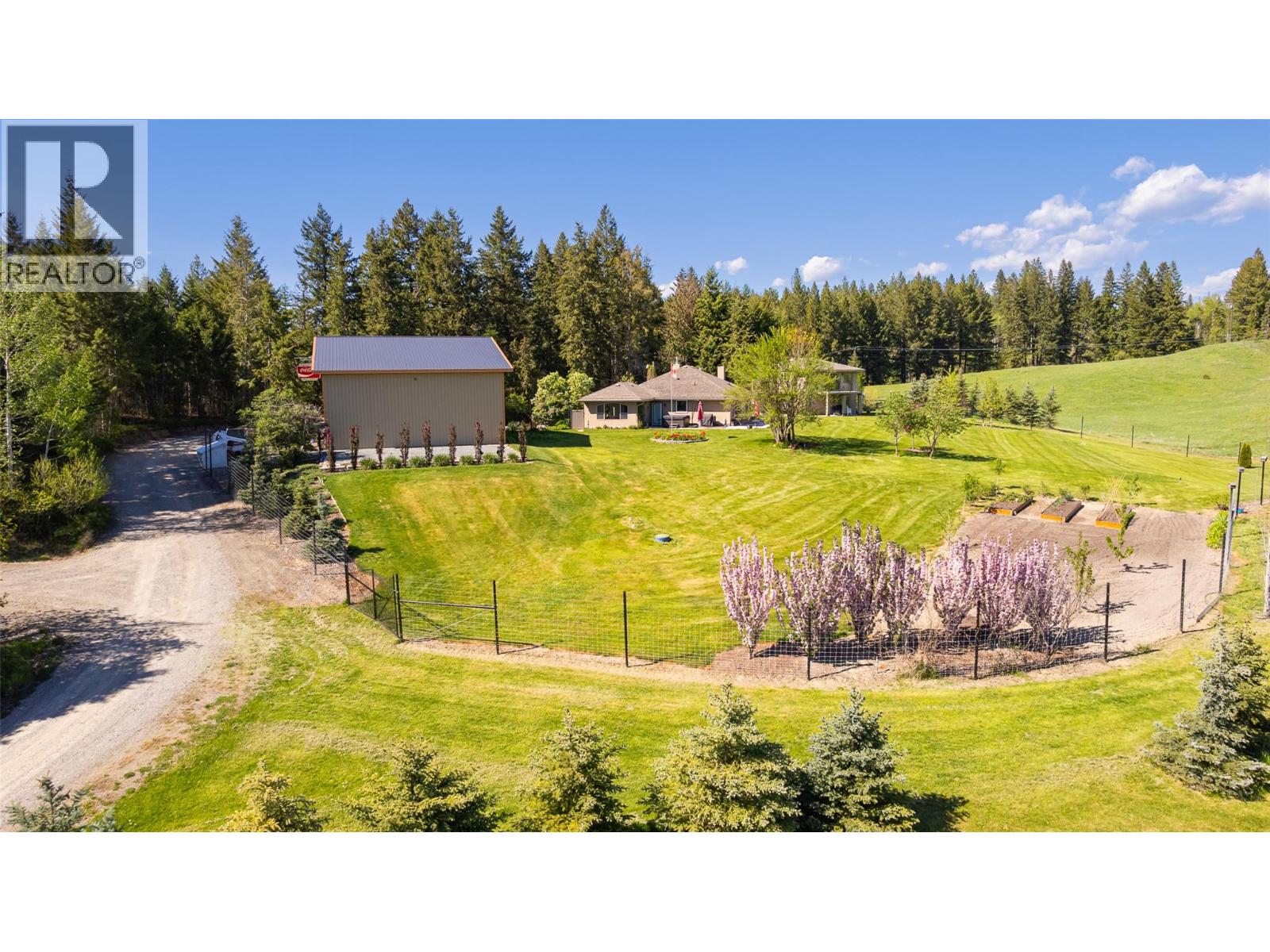 210 21 Highway, Lister, British Columbia  V0B 1G2 - Photo 3 - 10387285