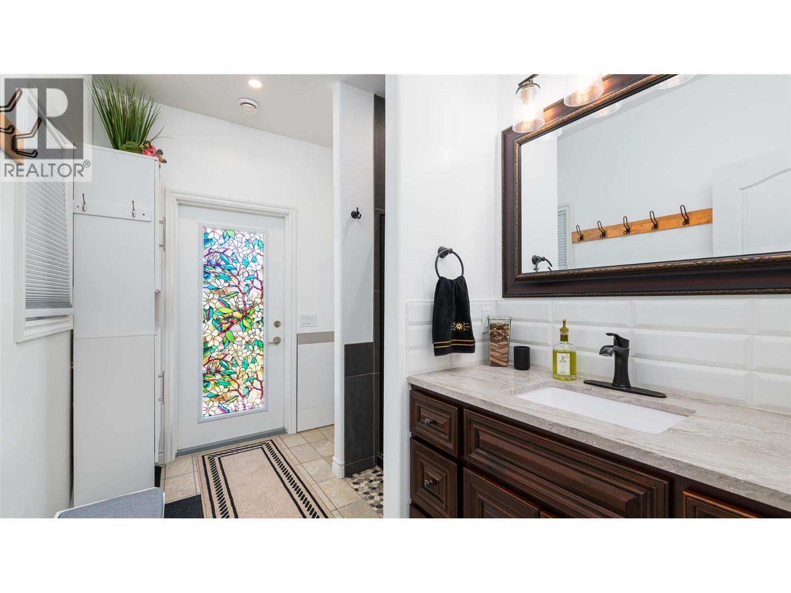 210 21 Highway, Lister, British Columbia  V0B 1G2 - Photo 31 - 10387285
