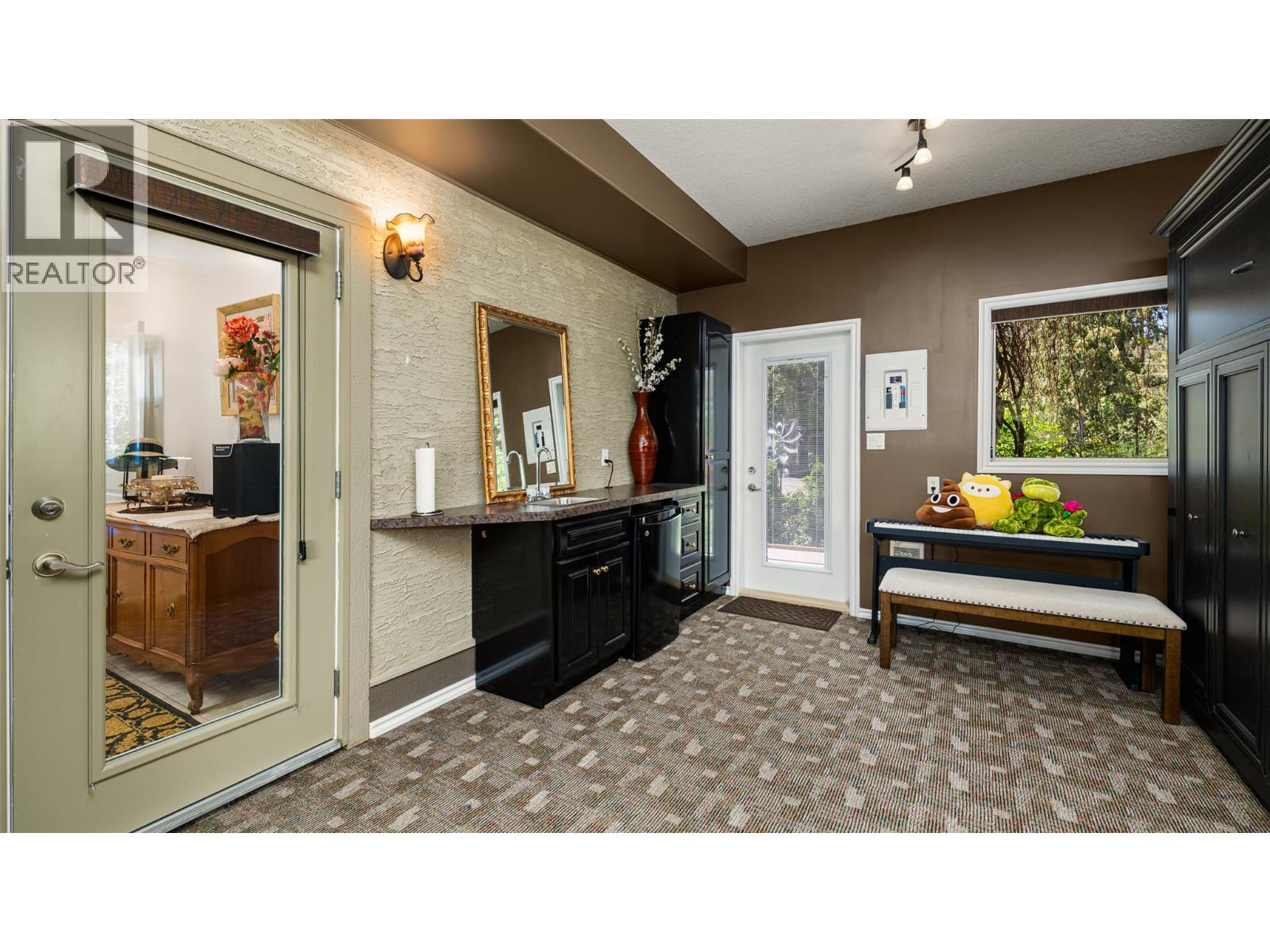 210 21 Highway, Lister, British Columbia  V0B 1G2 - Photo 33 - 10387285