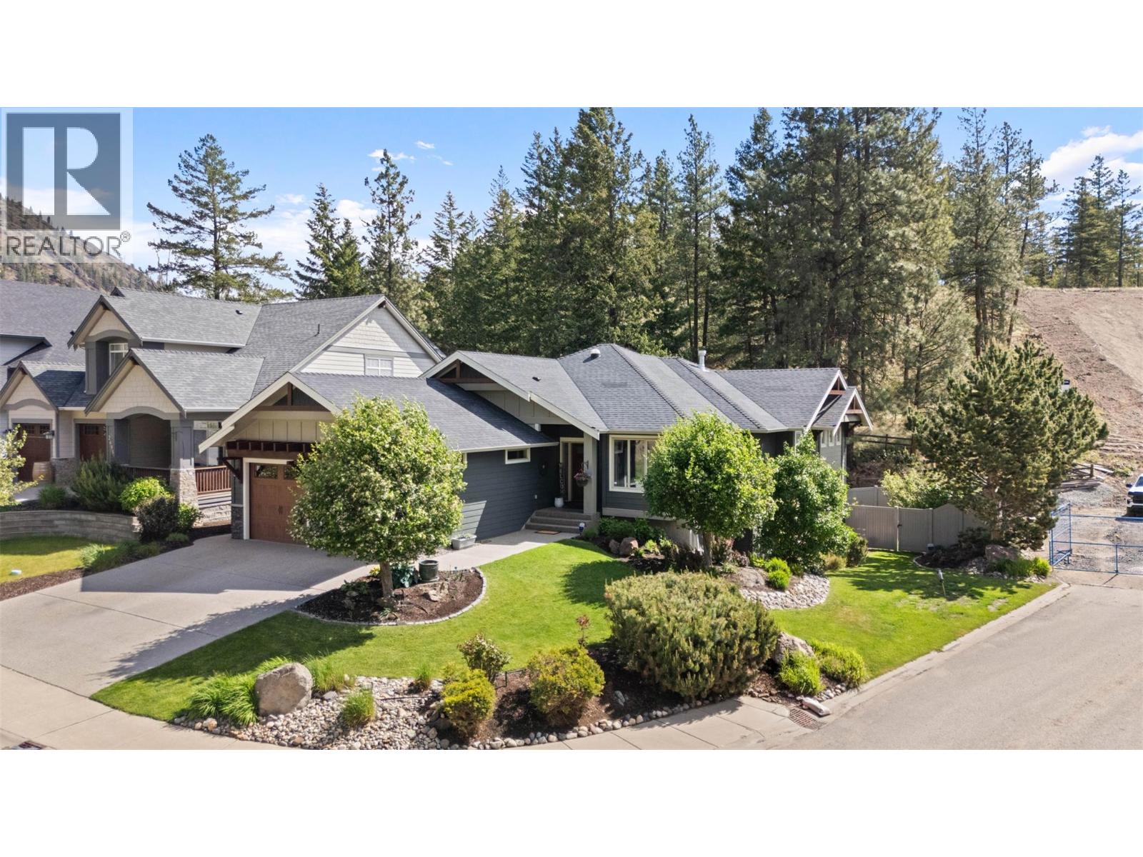 2497 Paramount Drive, West Kelowna, British Columbia  V4T 3K4 - Photo 2 - 10387704