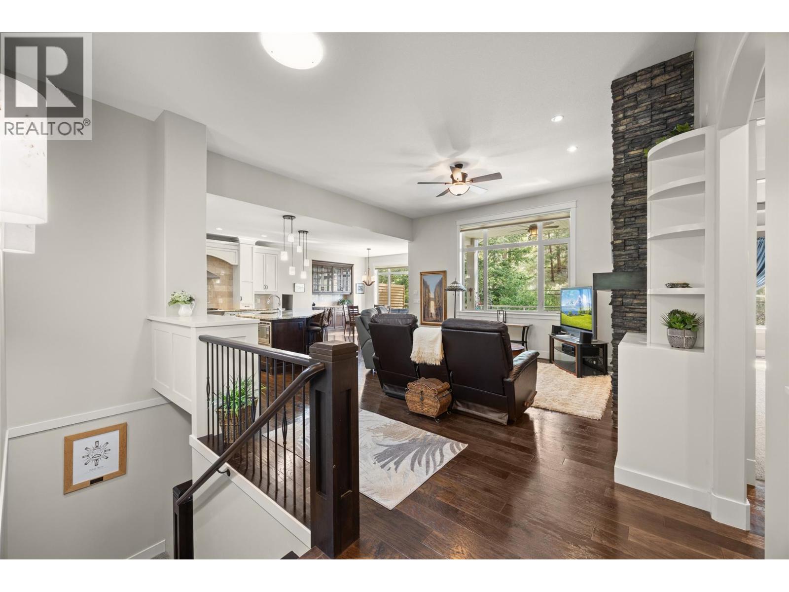 2497 Paramount Drive, West Kelowna, British Columbia  V4T 3K4 - Photo 6 - 10387704