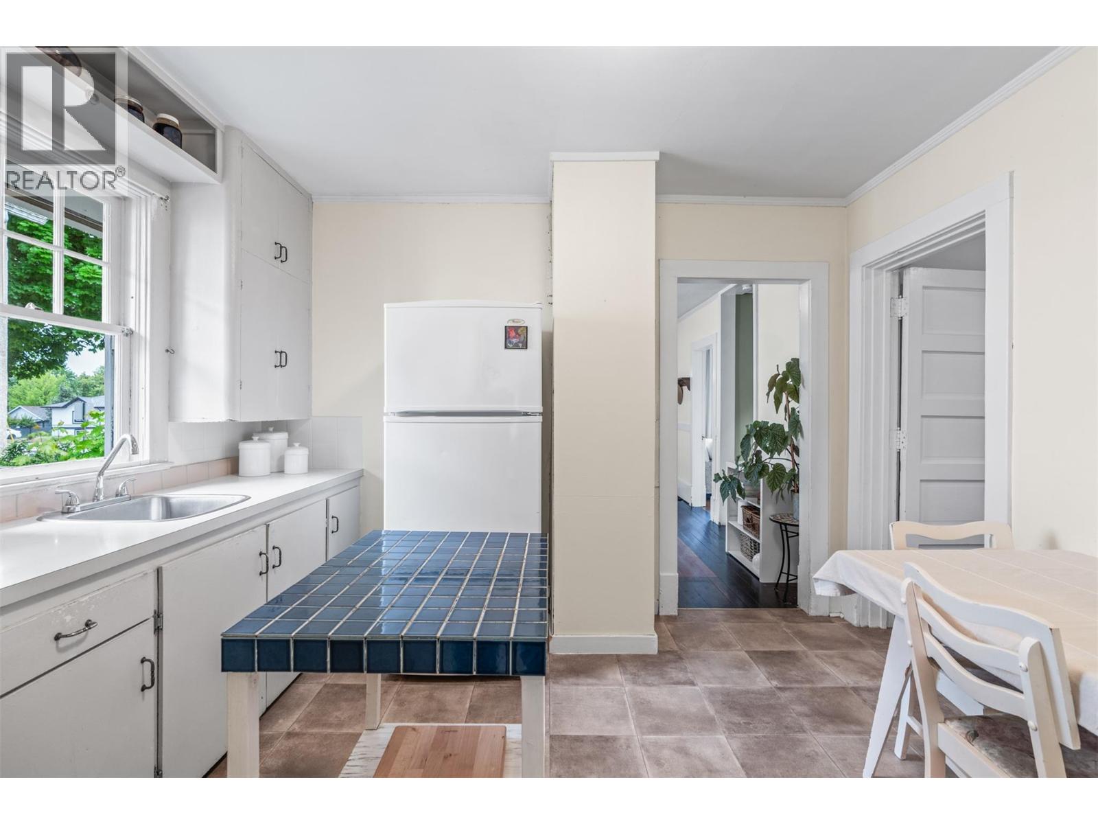 4101 30 Street, Vernon, British Columbia  V1T 5G2 - Photo 4 - 10374684