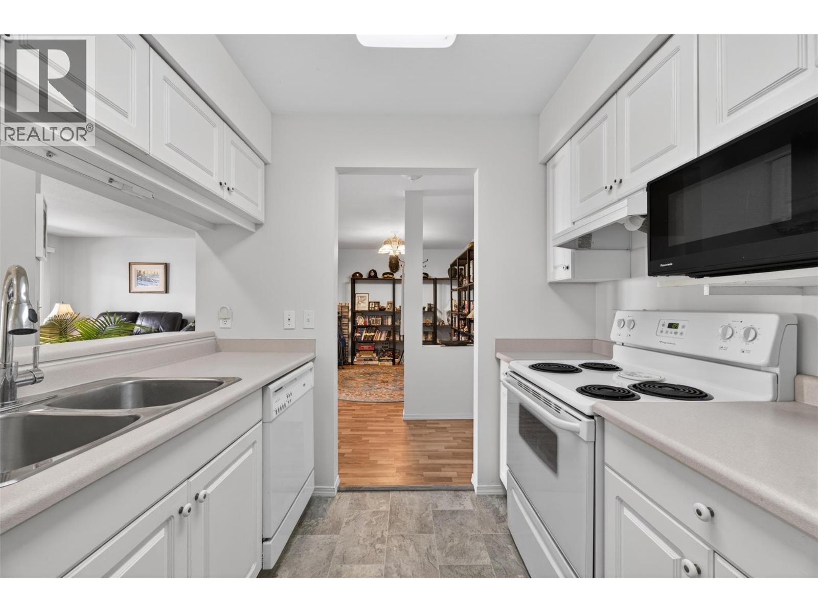 650 3 Street Sw Unit# 310, Salmon Arm, British Columbia  V1E 1P6 - Photo 11 - 10387755