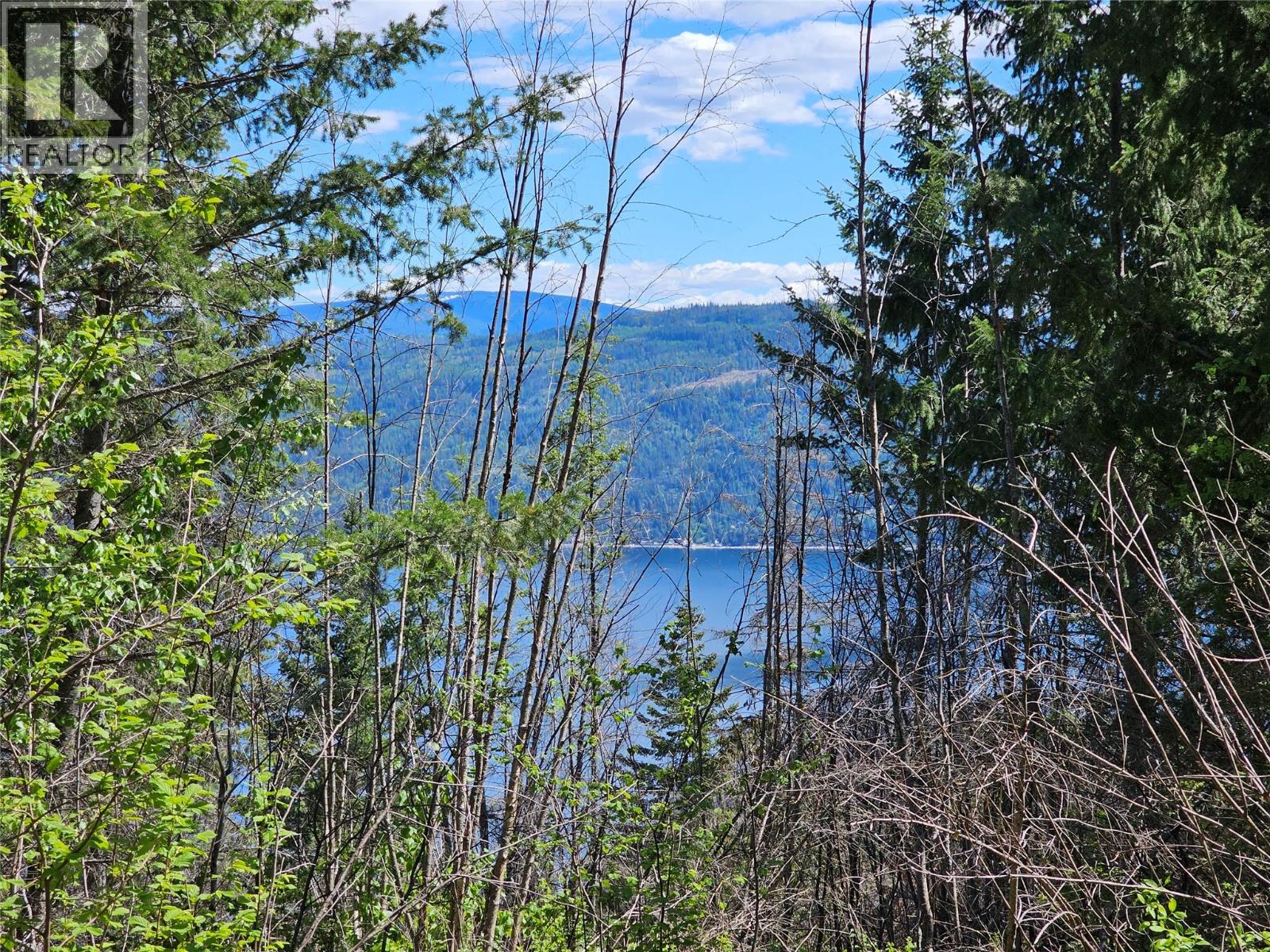 4402 Leopold Road, scotch creek, British Columbia