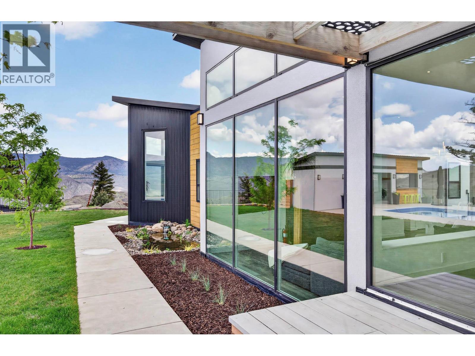 879 Deer Drive, Kamloops, British Columbia  V1S 1Z9 - Photo 10 - 10387751