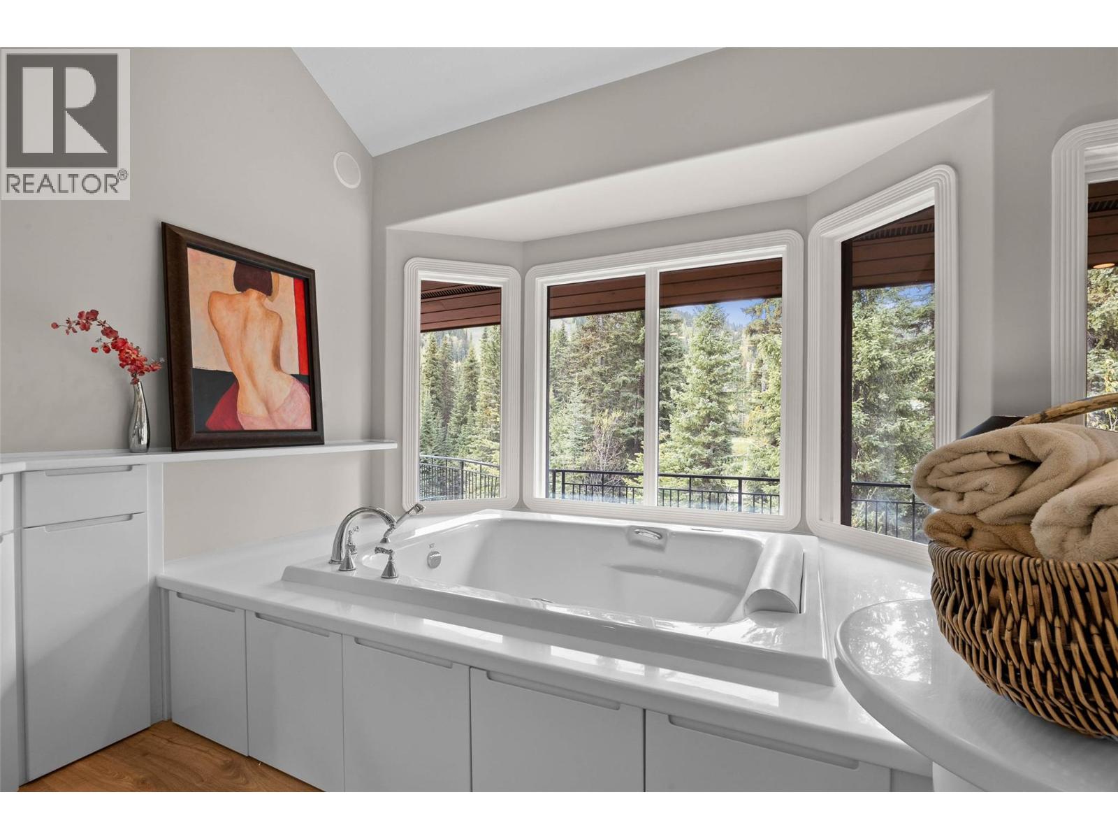 2402 Fairways Drive, Sun Peaks, British Columbia  V0E 5N0 - Photo 27 - 10387739