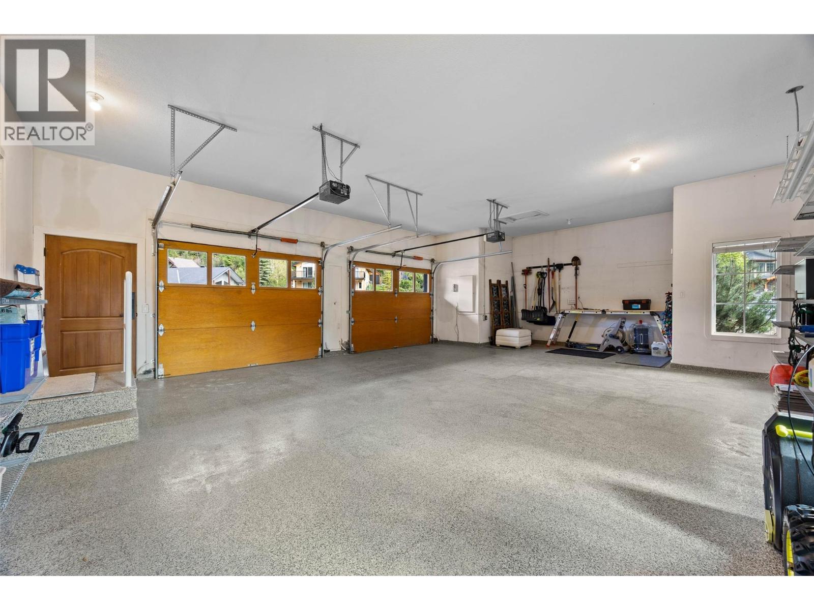 2402 Fairways Drive, Sun Peaks, British Columbia  V0E 5N0 - Photo 52 - 10387739