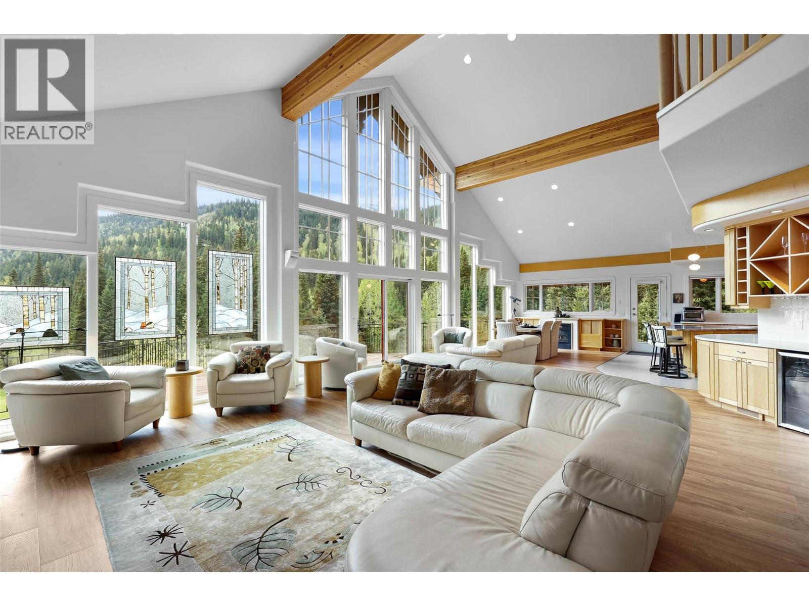2402 Fairways Drive, Sun Peaks, British Columbia  V0E 5N0 - Photo 6 - 10387739