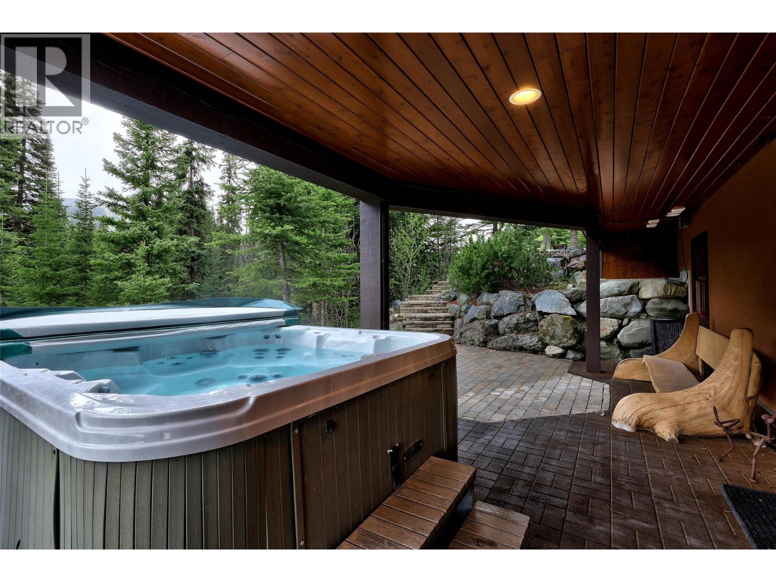 2402 Fairways Drive, Sun Peaks, British Columbia  V0E 5N0 - Photo 61 - 10387739