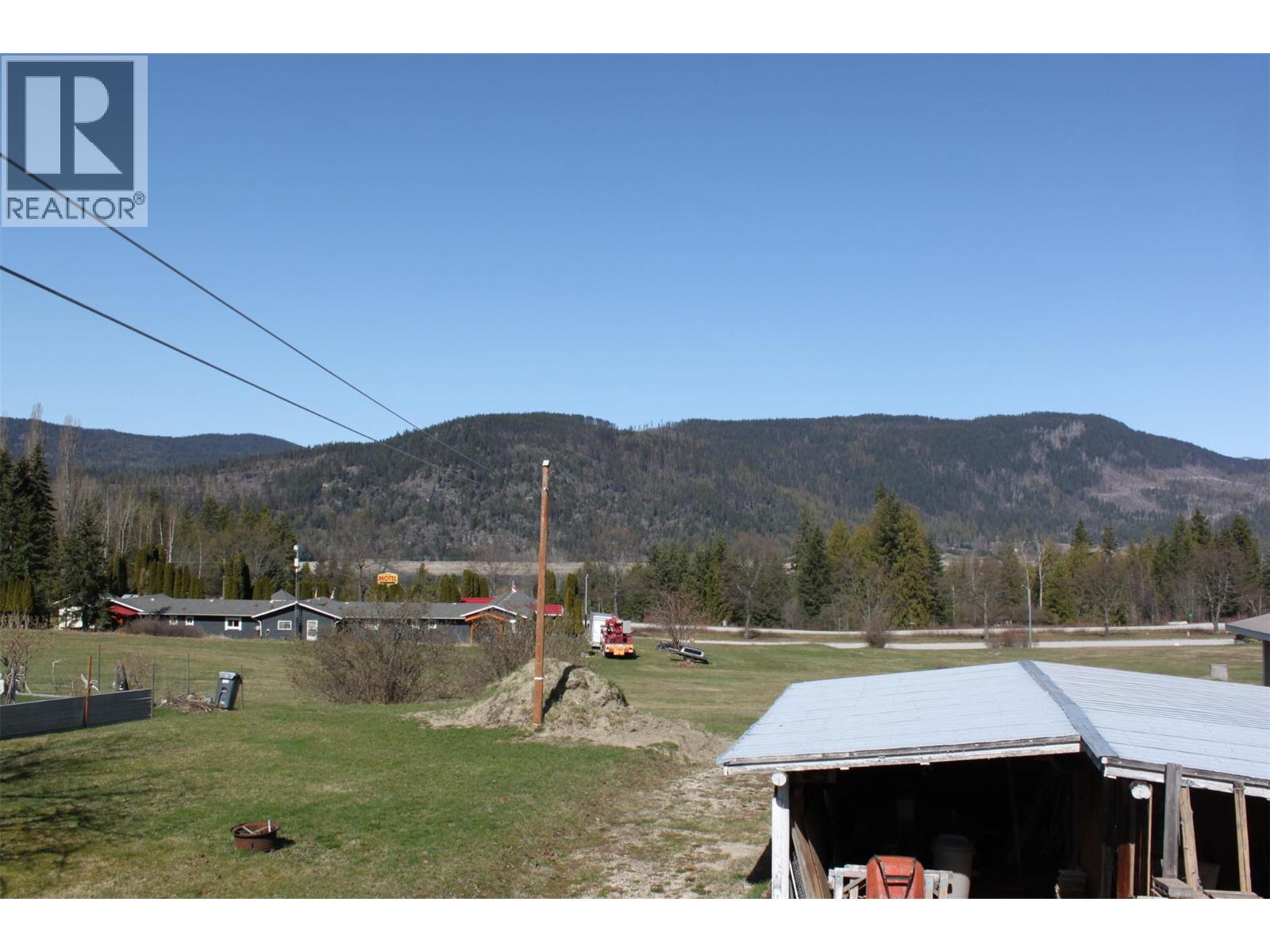 208 Maple Street, Fauquier, British Columbia  V0G 1J0 - Photo 24 - 10387465