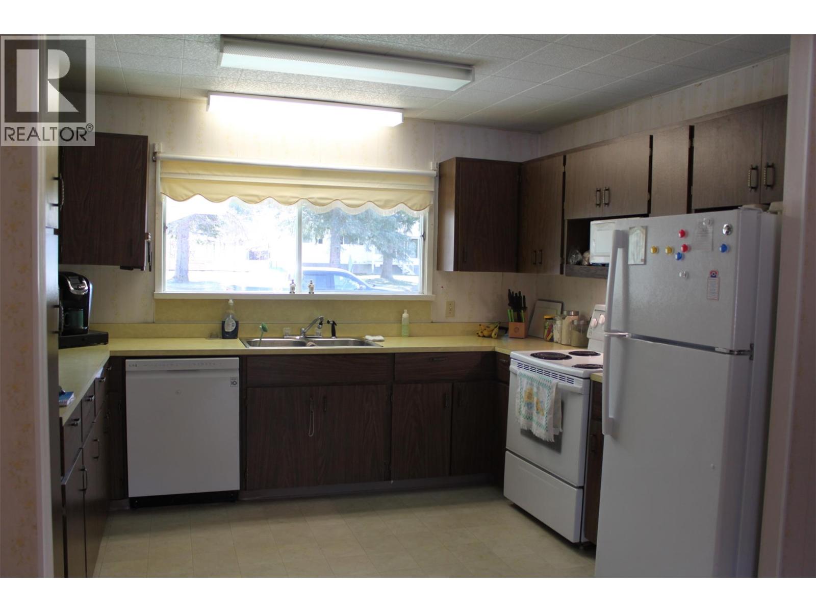 208 Maple Street, Fauquier, British Columbia  V0G 1J0 - Photo 6 - 10387465