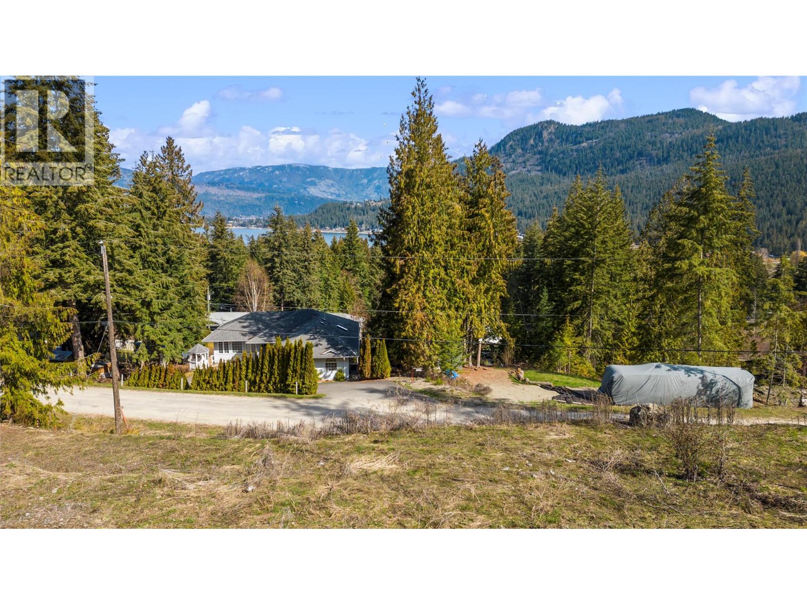 2622 Woodland Place, Blind Bay, British Columbia  V0E 1H2 - Photo 2 - 10387770