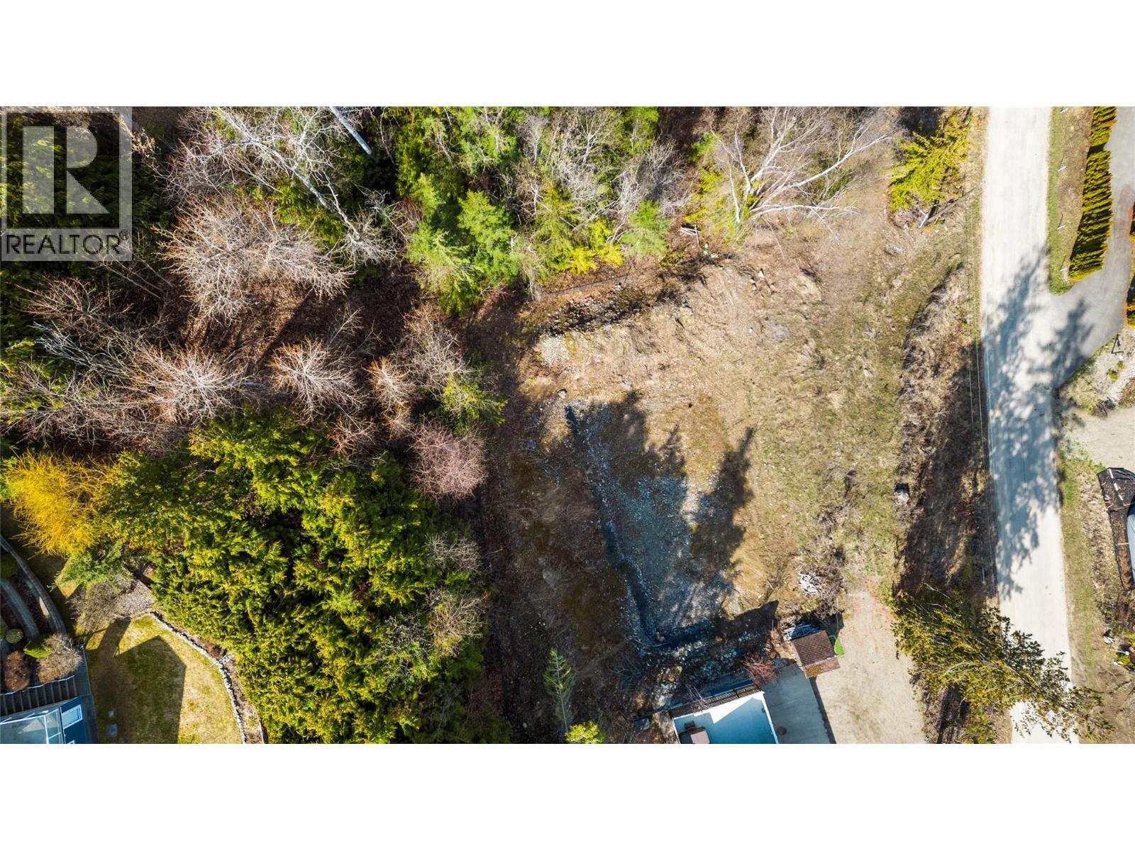 2622 Woodland Place, Blind Bay, British Columbia  V0E 1H2 - Photo 6 - 10387770