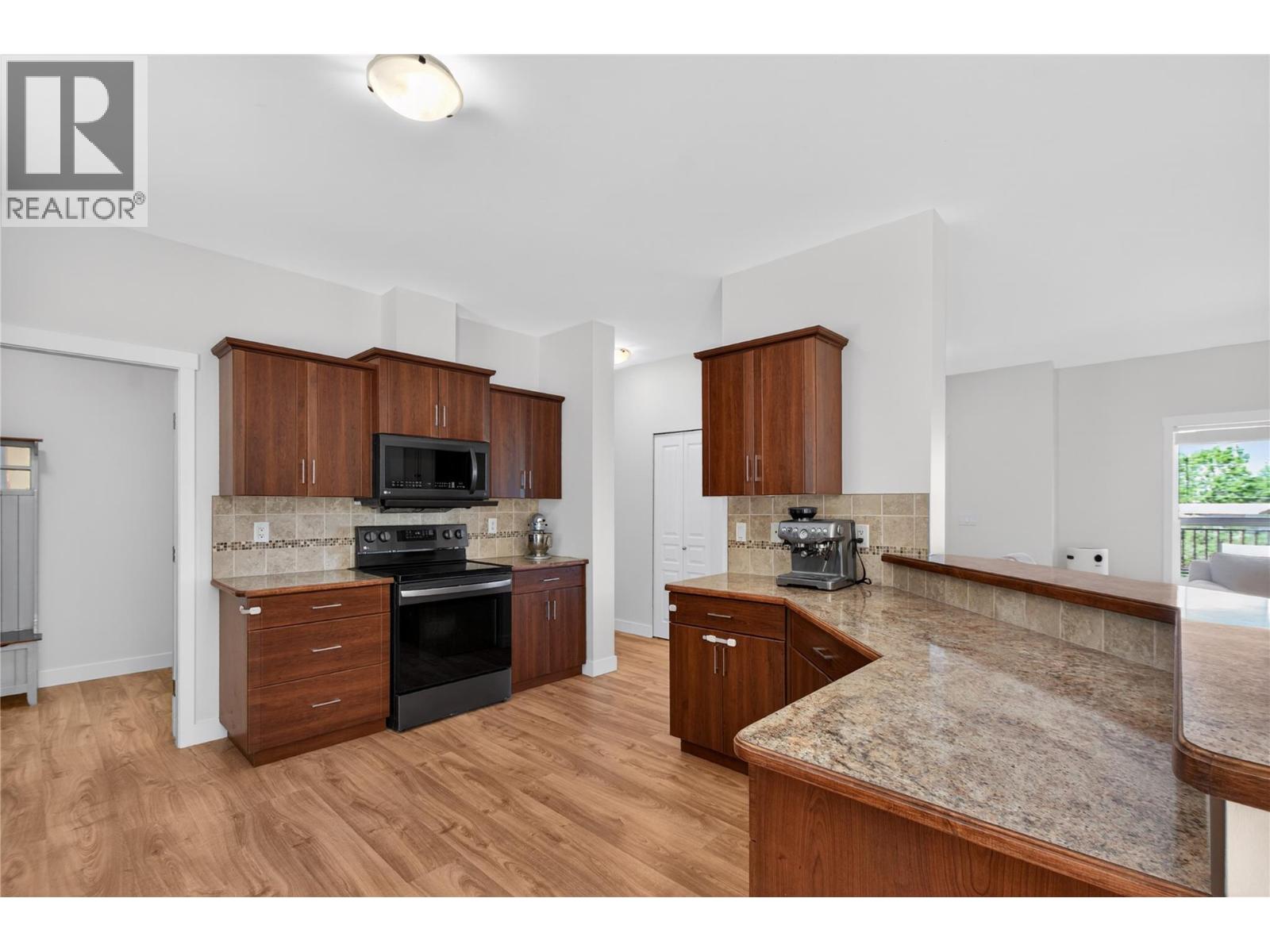 129 Birch Avenue, Kaleden, British Columbia  V0H 1K0 - Photo 5 - 10387582