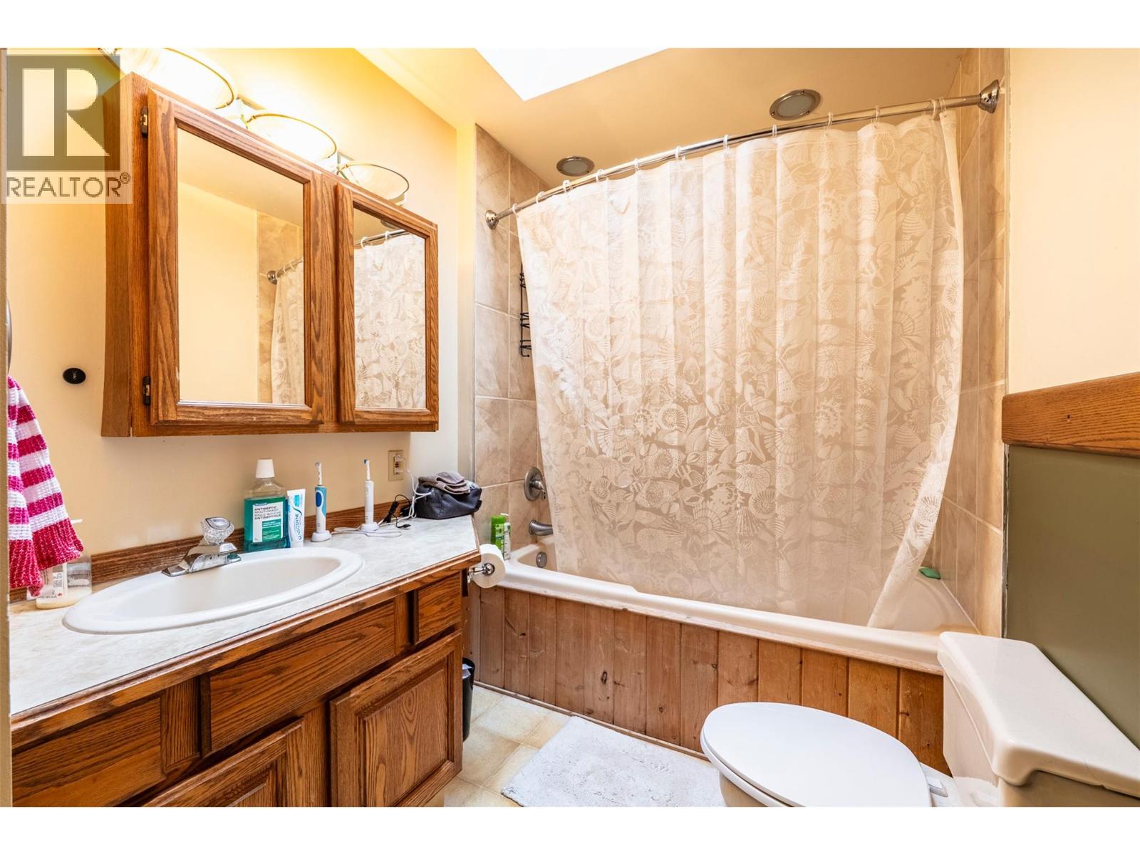 703 West Innes Street, Nelson, British Columbia  V1L 3J4 - Photo 24 - 10387679