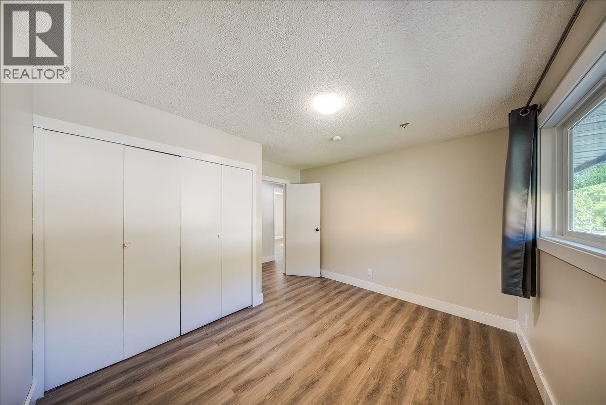 909 7th Street, Montrose, British Columbia  V0G 1P0 - Photo 18 - 10387602