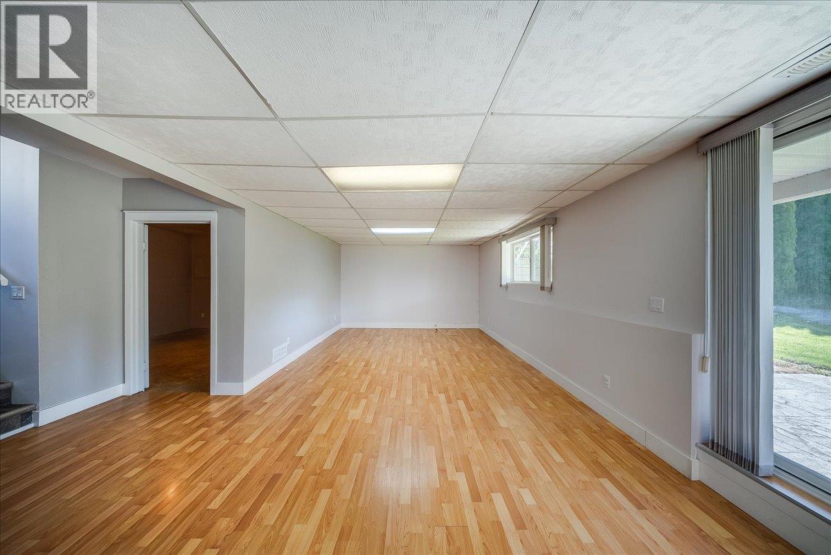 909 7th Street, Montrose, British Columbia  V0G 1P0 - Photo 31 - 10387602