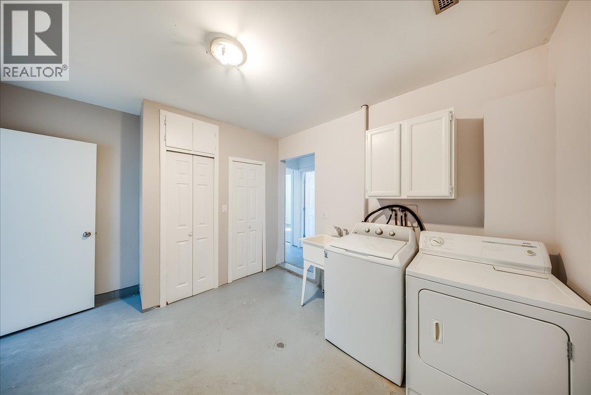 909 7th Street, Montrose, British Columbia  V0G 1P0 - Photo 34 - 10387602