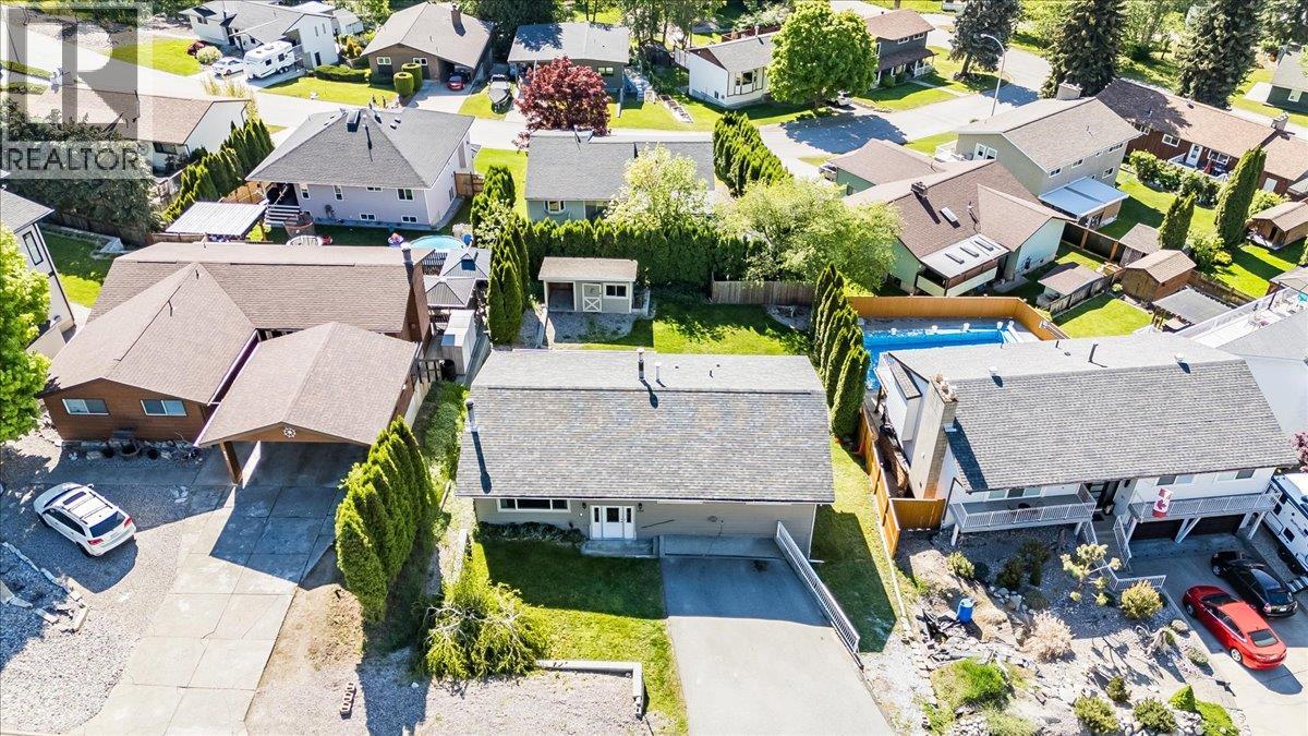 909 7th Street, Montrose, British Columbia  V0G 1P0 - Photo 58 - 10387602