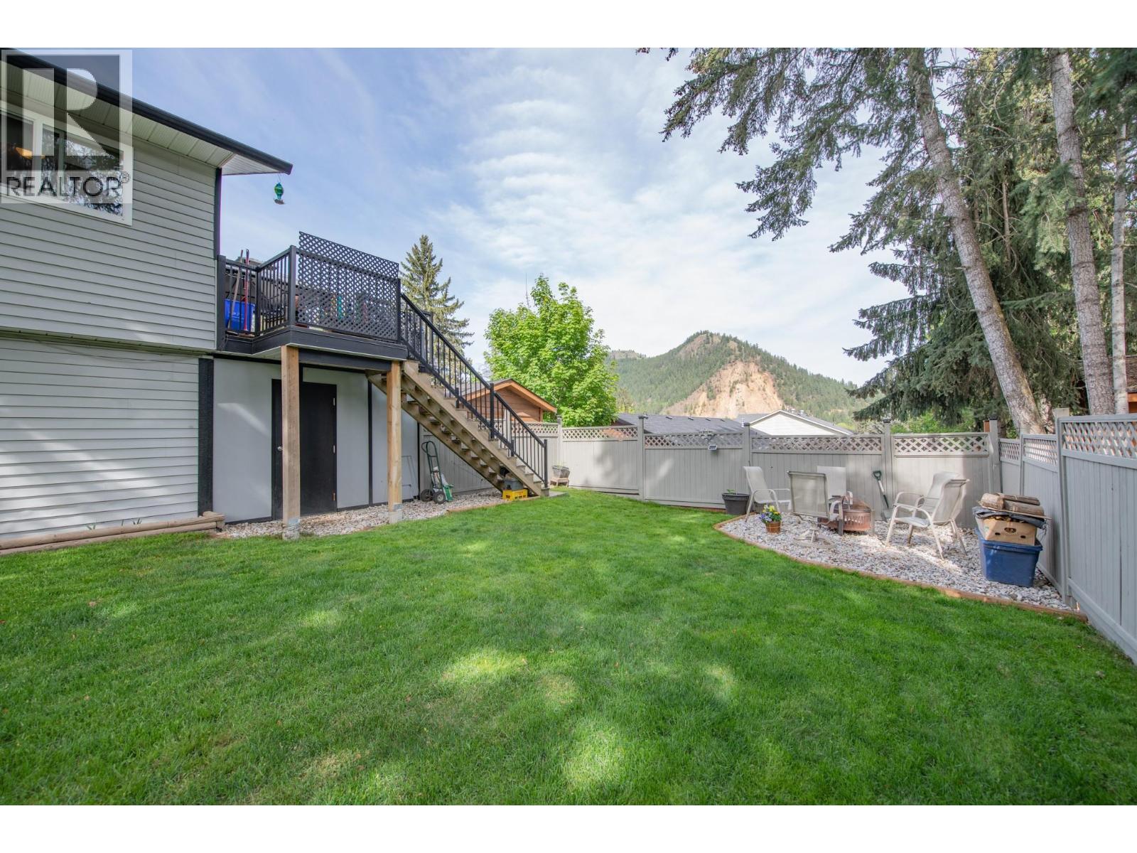 2250 Leblanc Street, Lumby, British Columbia  V0E 2G0 - Photo 44 - 10387746
